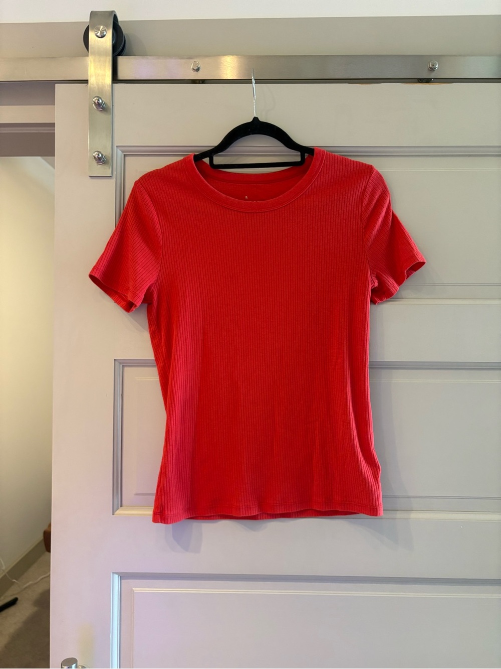 Classic Ribbed Short-Sleeve Tee in Red